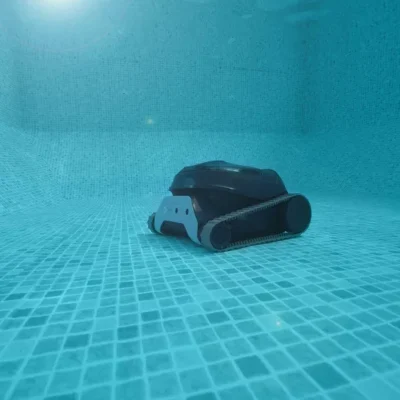 Dolphin Liberty 200 Cordless Robotic Pool Cleaner - Image 9